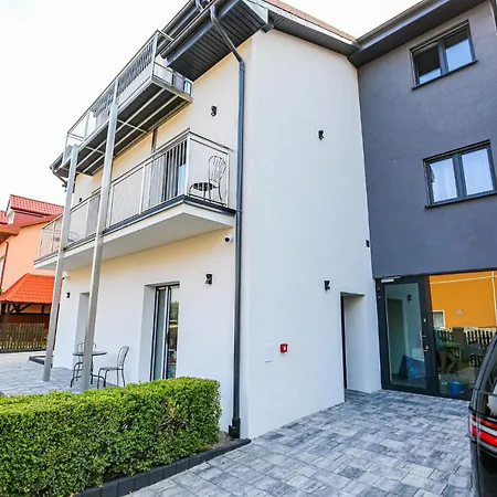 Apart Baltyk Pokoje & Apartamenty Leba Exterior photo